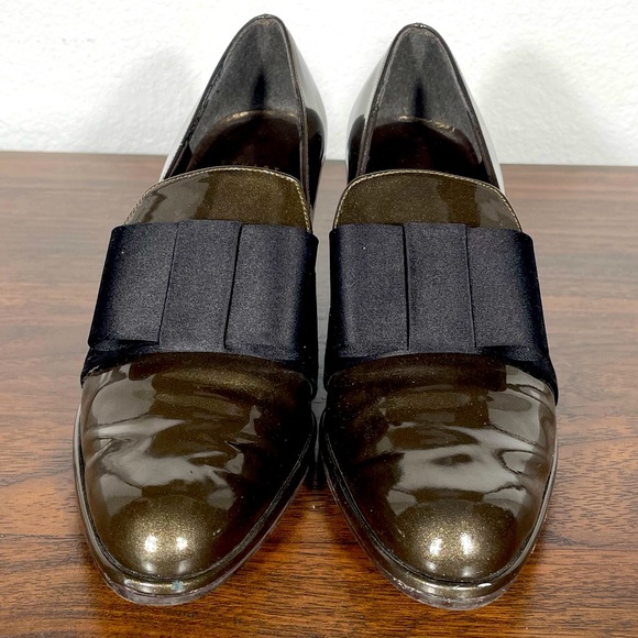 Stuart Weitzman Shoes - Stuart Weitzman Certified Authentic Patent Leather Women’s Heels Size 5.5